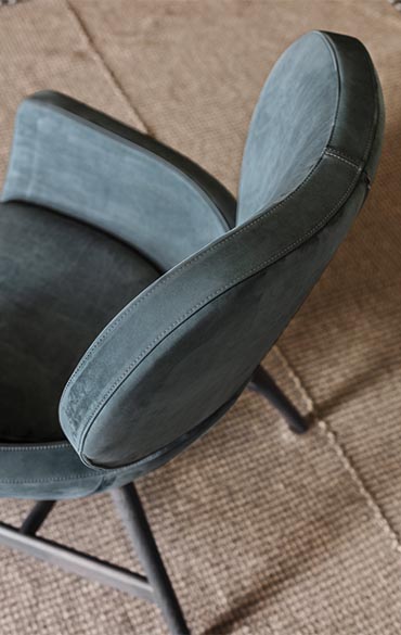 laurie armchair designed by Calvi Brambilla per Pianca