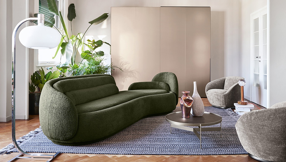 Living moderno con divano imbottito e poltrone moderne di design Pianca