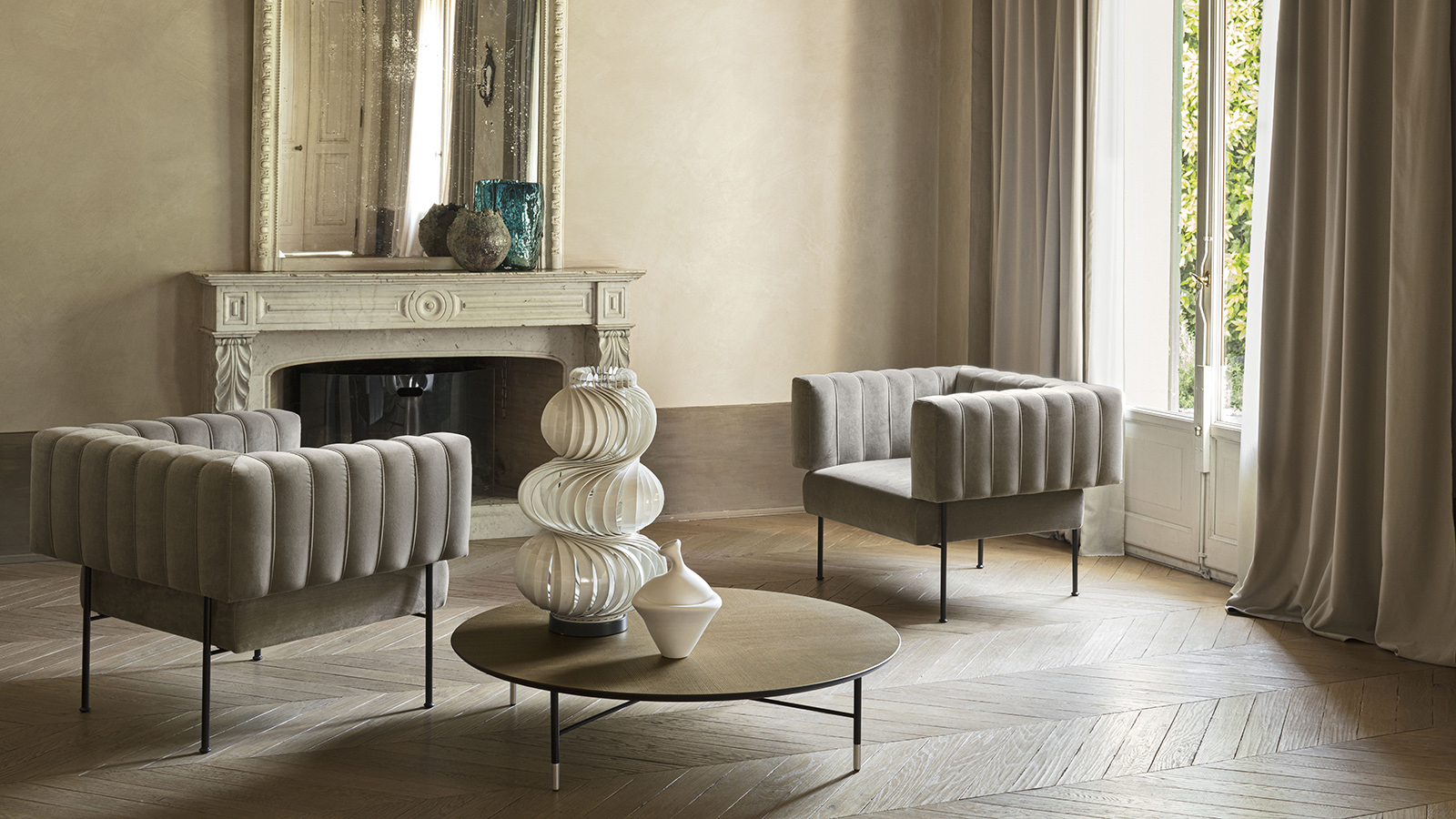 Fedra, poltroncina moderna e elegante, design Pier Luigi Frighetto