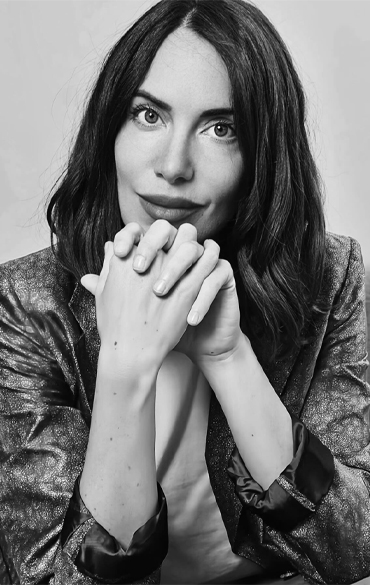 Gloria Campaner pianista, protagonista di DAMA Pianca con performance musicale tra arte, suono e architettura.